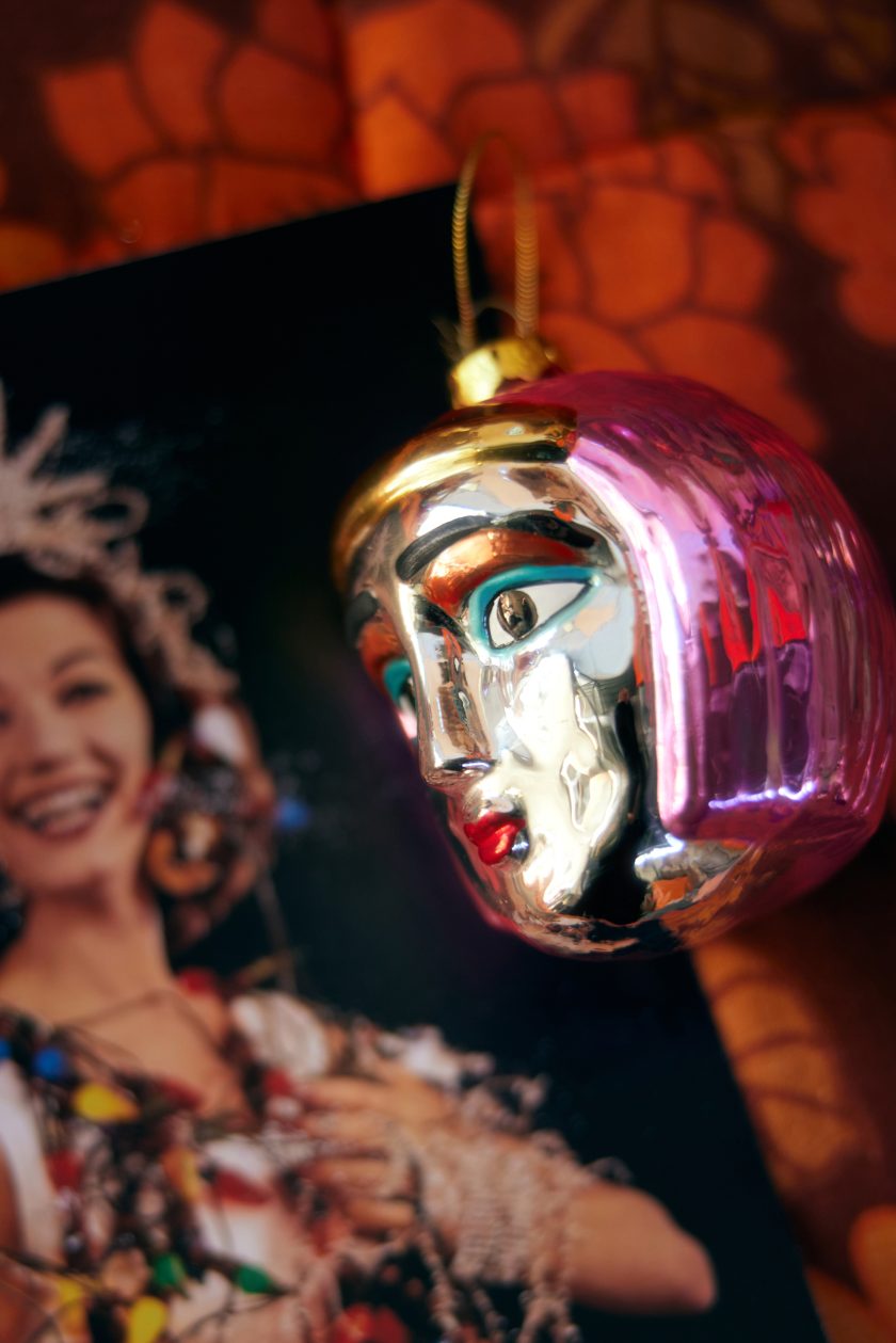 HK Christmas ornaments: Cosmo